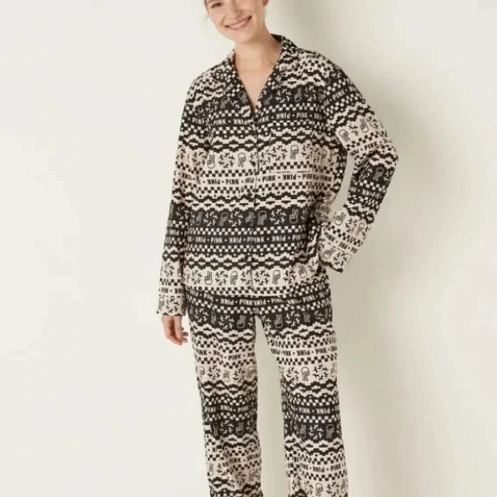 Victoria's Secret PINK Black & Cream Geometric Pattern Pajama Set,‎ Medium